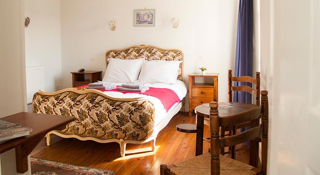 Amabilite Bed & Breakfast Journet Room photo