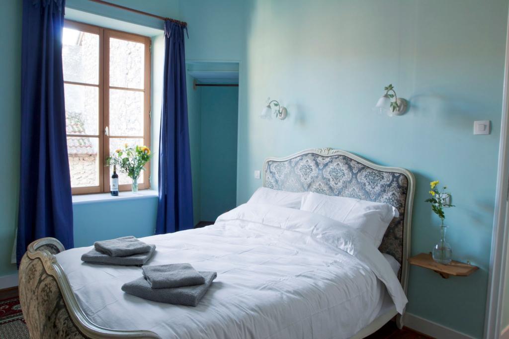 Amabilite Bed & Breakfast Journet Room photo