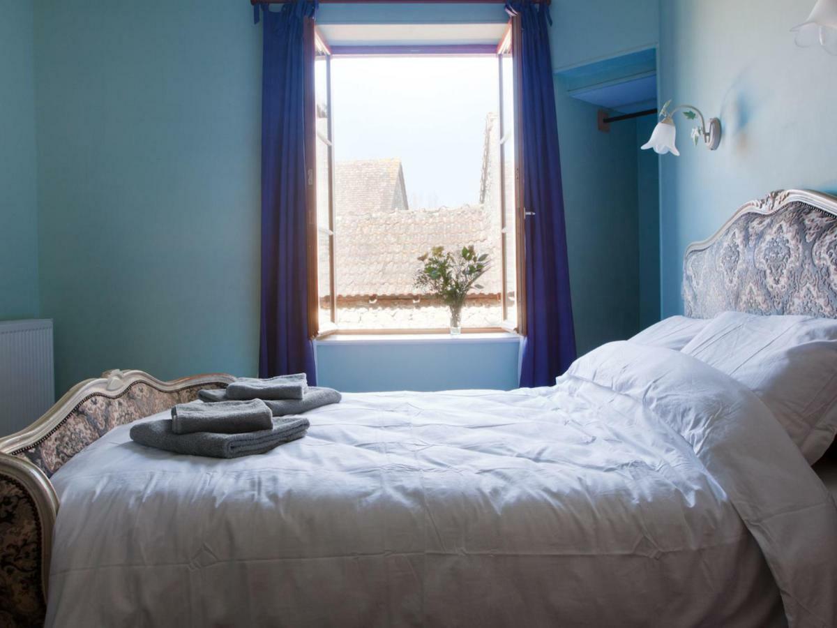 Amabilite Bed & Breakfast Journet Room photo